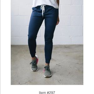 Zyia navy cozy joggers
